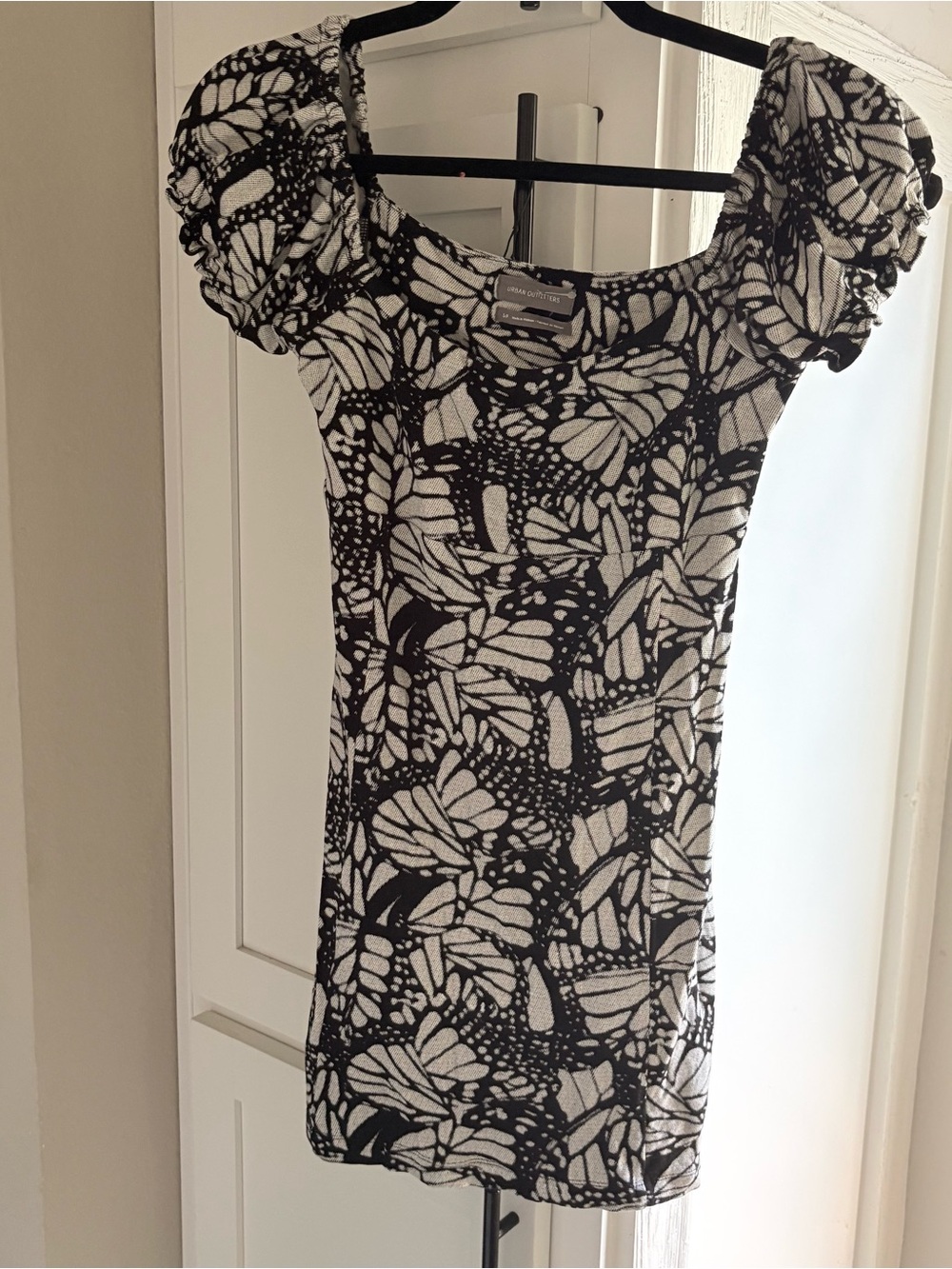 ✨ Urban Outfitters "Ella" Black & White Butterfly Print Mini Dress ✨ Size S/P